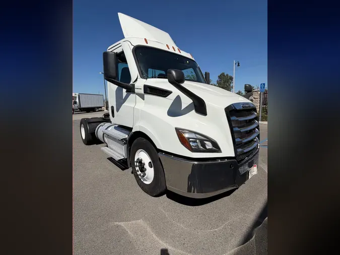 2020 FREIGHTLINER/MERCEDES NEW CASCADIA 1169a01140f8cd936e147634eeb18693c0e