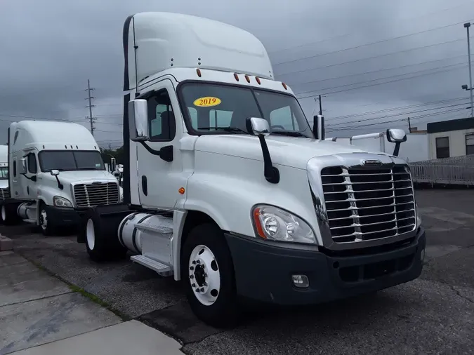 2019 FREIGHTLINER/MERCEDES CASCADIA 125