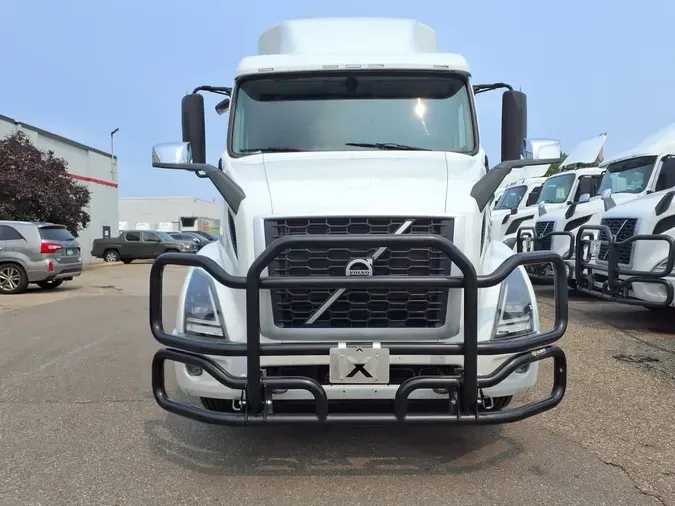 2020 VOLVO VNR64T-640