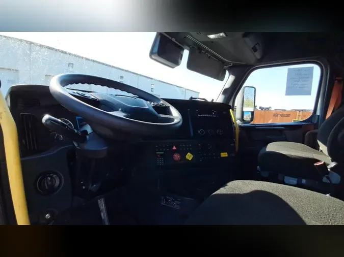 2023 Freightliner Cascadia 126