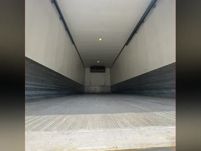 2017 FREIGHTLINER M2 106