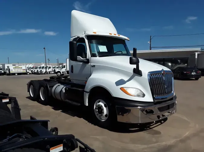 2019 NAVISTAR INTERNATIONAL LT625 DAYCAB T/A