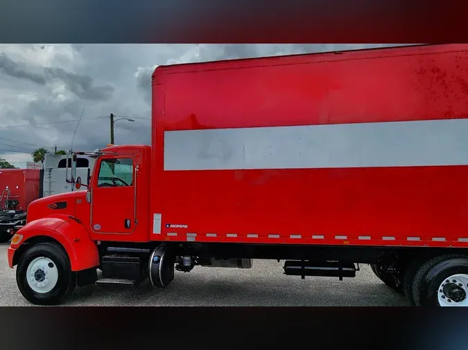 2020 Peterbilt 348