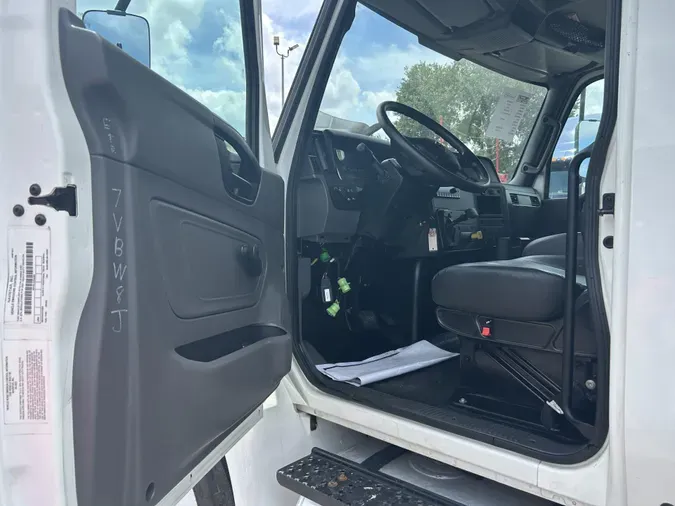 2022 International MV607