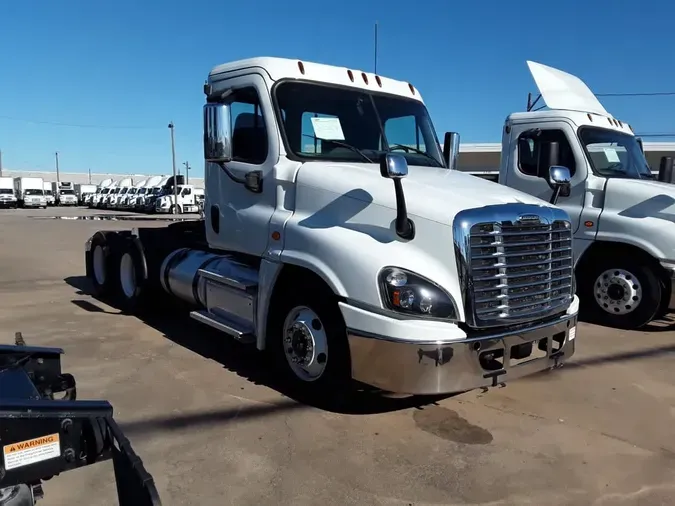 2020 FREIGHTLINER CASCADIA 125