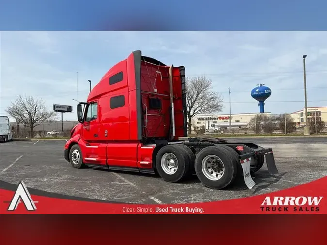 2023 VOLVO VNL760