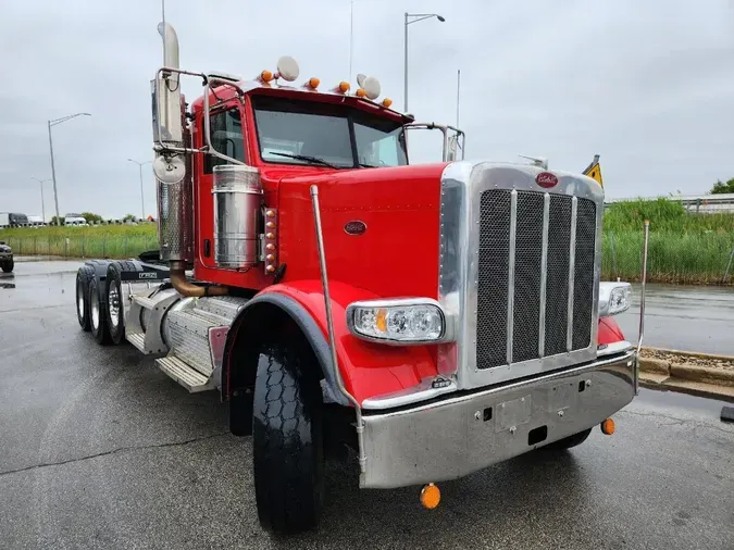 2013 PETERBILT 388