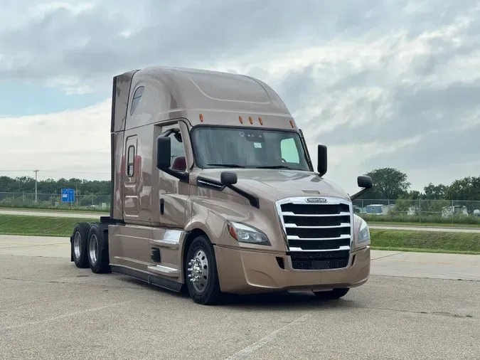 2023 FREIGHTLINER Cascadia 1269a18abf4d047350bde804b8fe53256c3