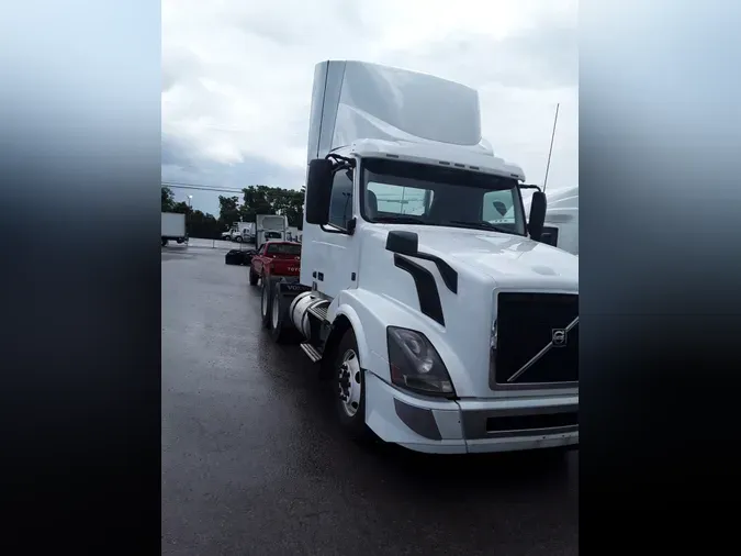 2018 VOLVO VNL64TRACTOR