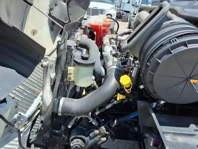 2020 NAVISTAR INTERNATIONAL RH613 DAYCAB S/A