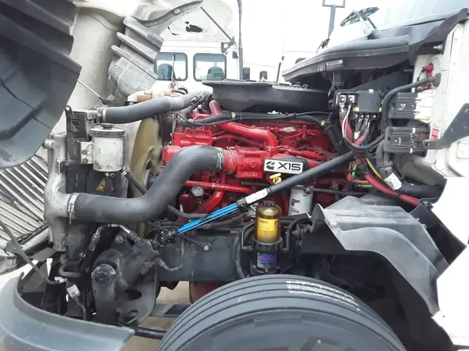 2019 NAVISTAR INTERNATIONAL LT625 SLPR CAB