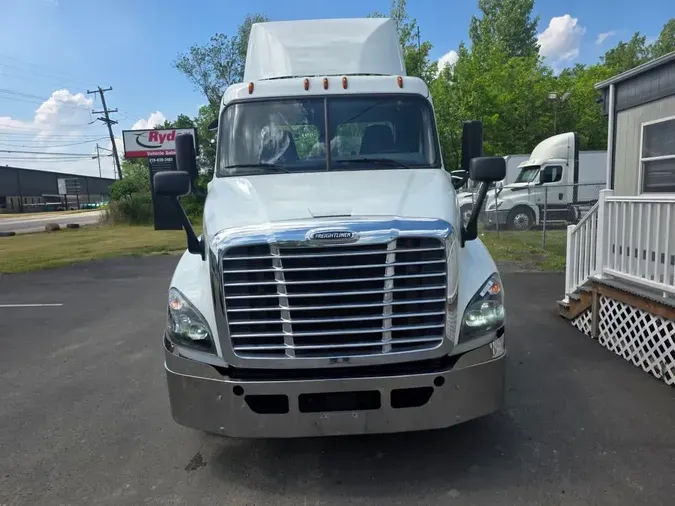 2019 FREIGHTLINER/MERCEDES CASCADIA 1259a22e2ee2287871f0b25395e35b05f6c