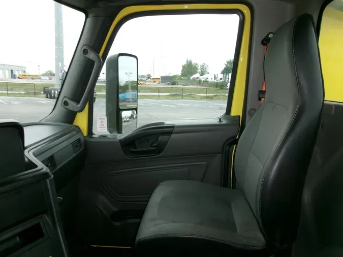 2023 International LT625