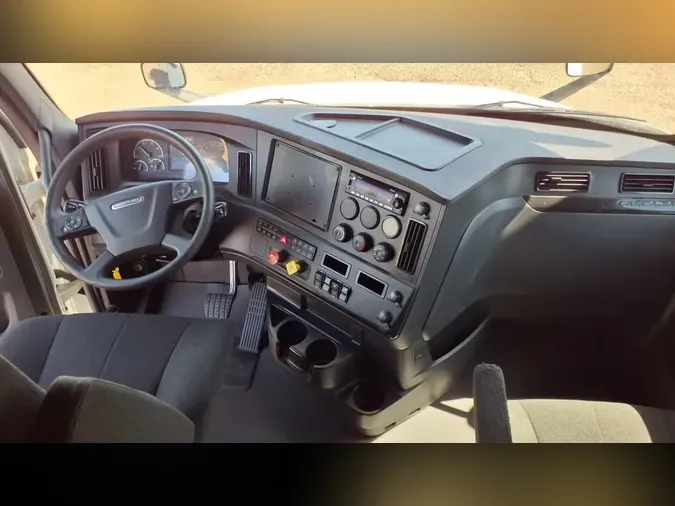 2023 FREIGHTLINER/MERCEDES NEW CASCADIA PX126649a2516ed24809fcbec1eb7cef4e4fb05