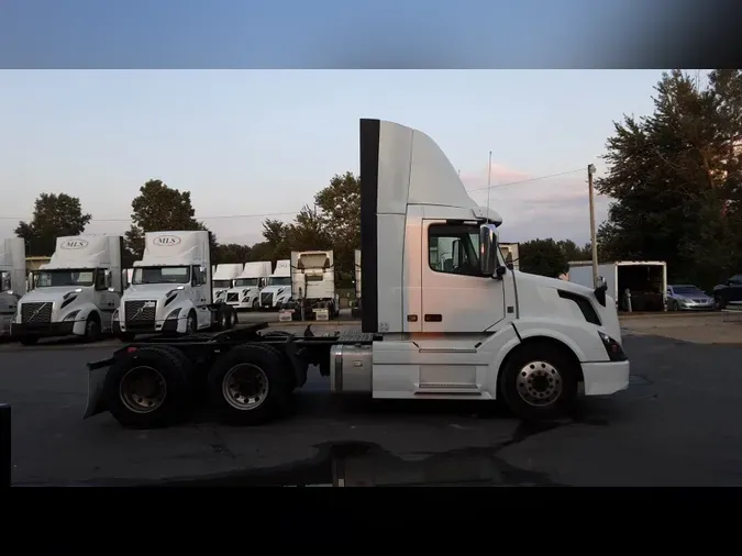 2018 Volvo VNL300