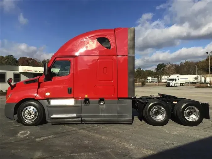 2020 FREIGHTLINER CASCADIA