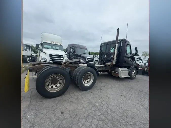 2019 FREIGHTLINER NEW CASCADIA PX12664
