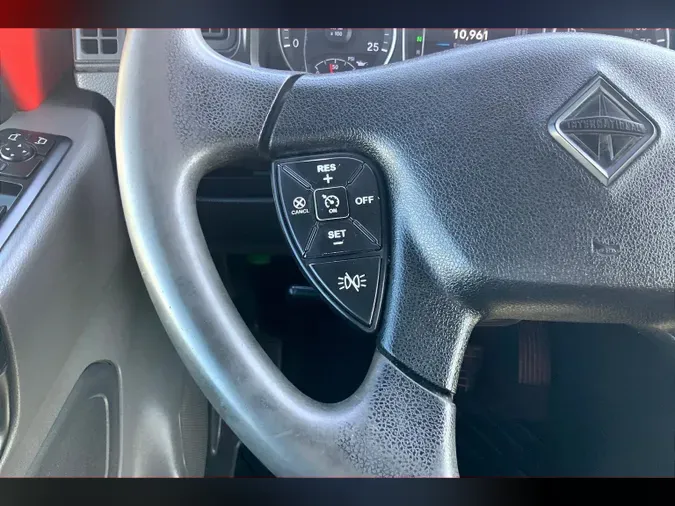 2021 INT LT625 6x4