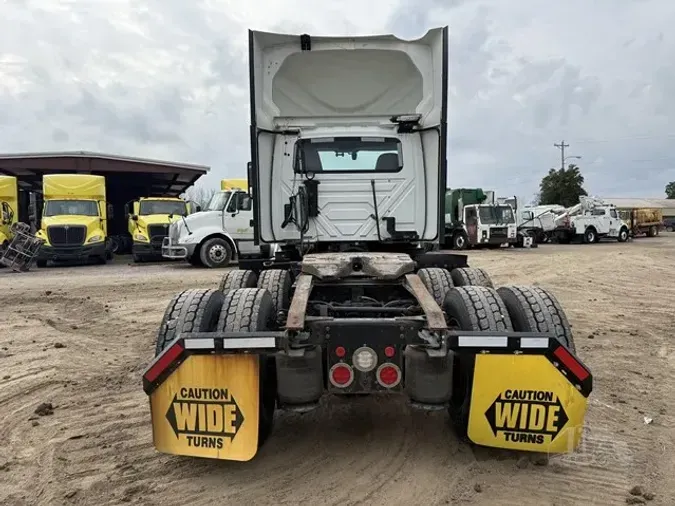 2021 INTERNATIONAL LT