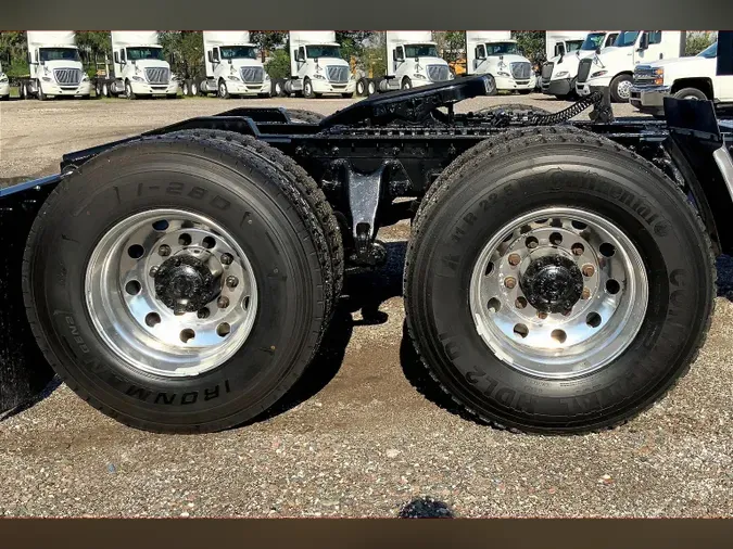 2023 INT LT625 6x4
