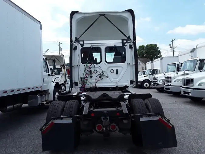 2019 FREIGHTLINER NEW CASCADIA 126