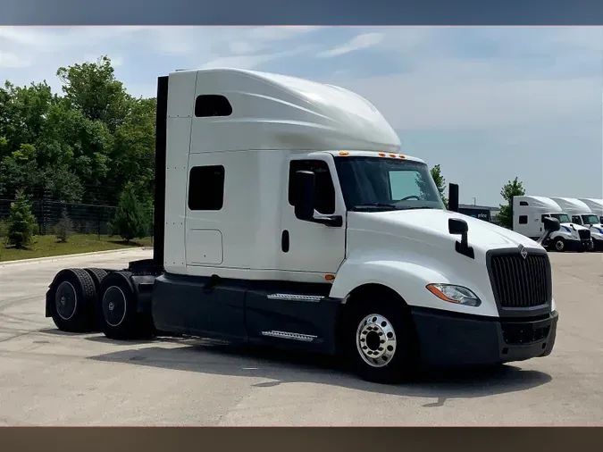 2025 INT LT625 6X49a2f20c653dcbd24c178f573286b8e73
