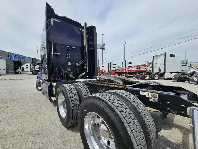 2022 KENWORTH T680