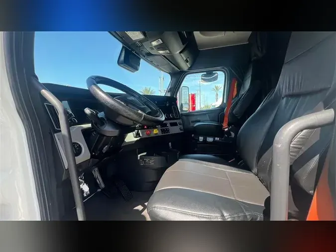 2021 FREIGHTLINER CA126