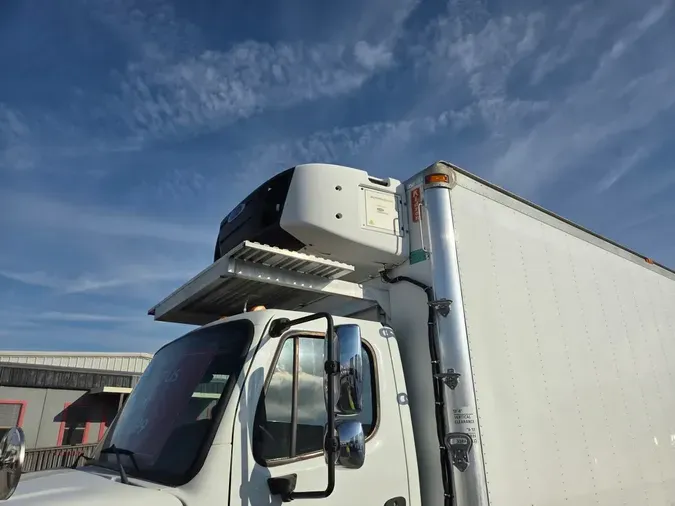 2017 FREIGHTLINER/MERCEDES M2 106