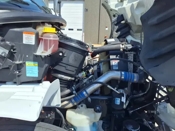 2021 FREIGHTLINER M2 106
