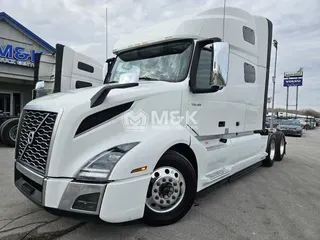 2024 VOLVO VNL64T760