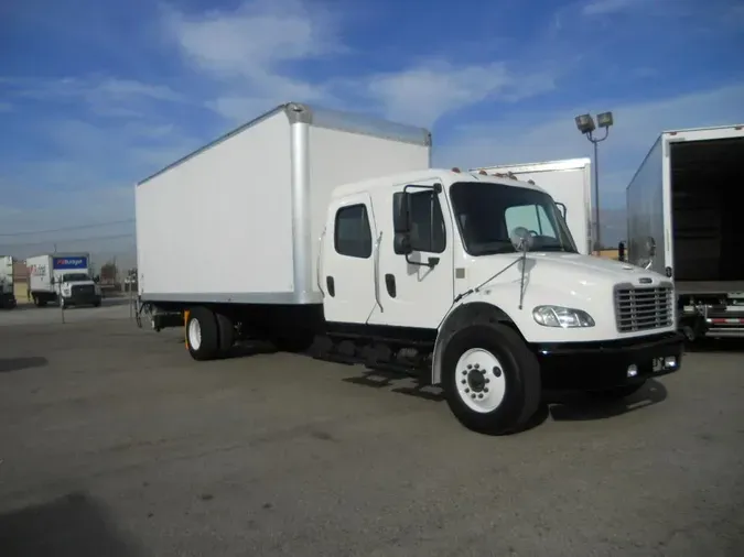 2019 Freightliner Business Class M2 106