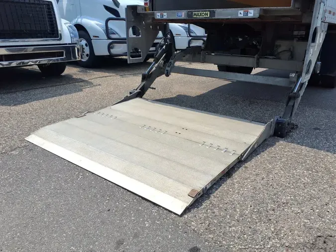 2020 FREIGHTLINER M2 106