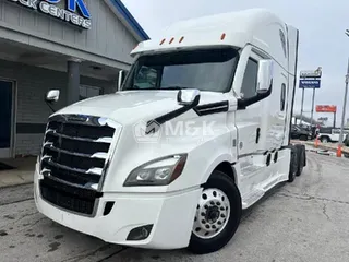 2023 FREIGHTLINER Cascadia 126