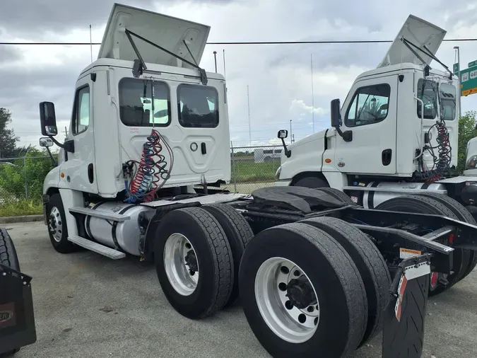 2018 FREIGHTLINER/MERCEDES CASCADIA 125