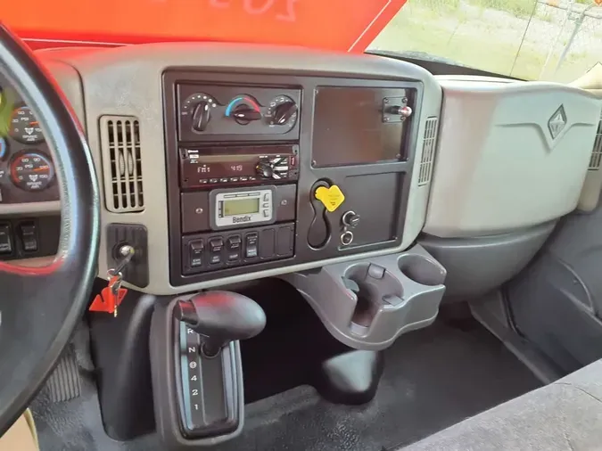 2019 NAVISTAR INTERNATIONAL 4300