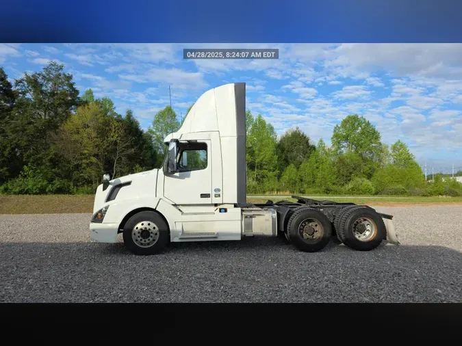 2018 Volvo VNL300