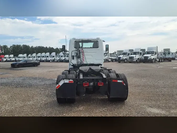 2020 NAVISTAR INTERNATIONAL LT625 DAYCAB T/A