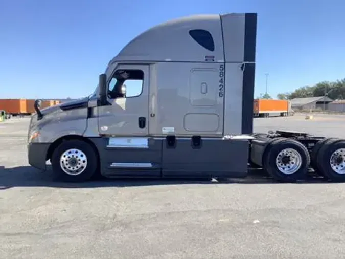 2023 Freightliner Cascadia