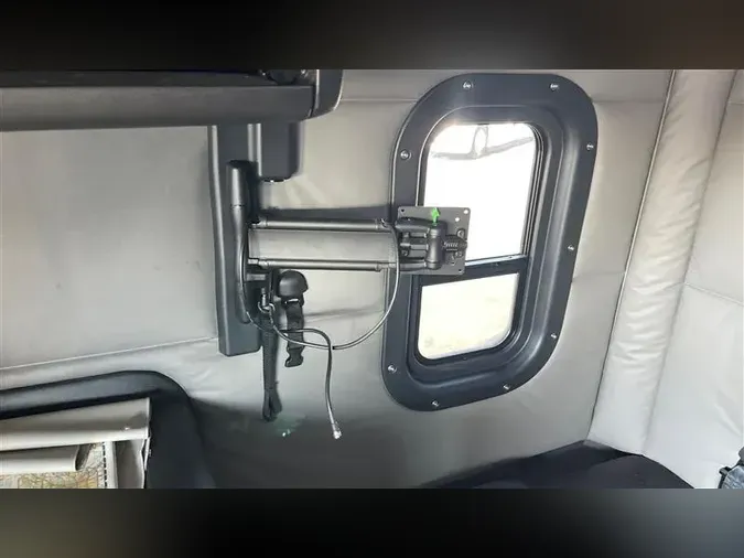 2021 FREIGHTLINER CA126