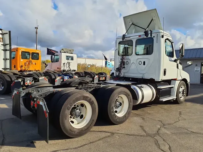 2018 FREIGHTLINER/MERCEDES NEW CASCADIA PX12664