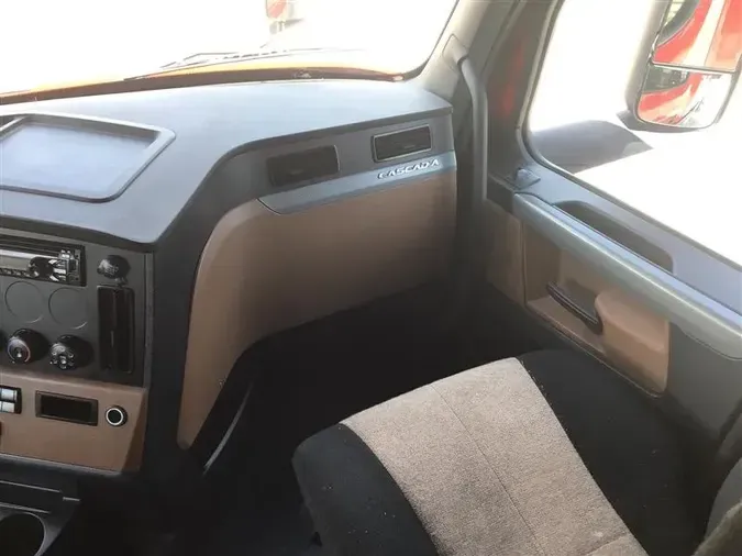 2019 FREIGHTLINER CASCADIA