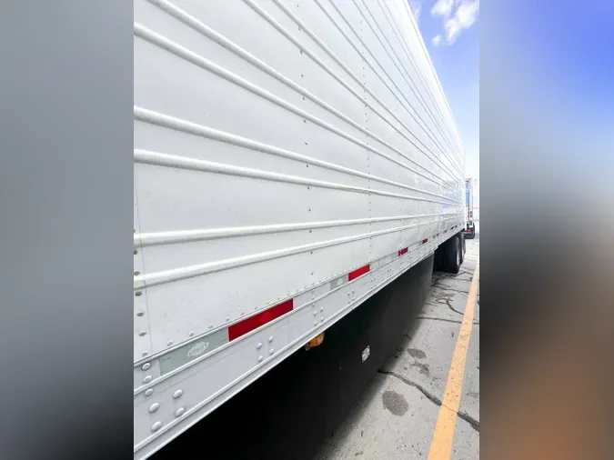 2017 UTILITY VS2RA9a51ab593d3a5cff238a7db2fead2835