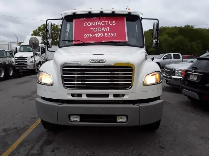 2017 FREIGHTLINER M2 106