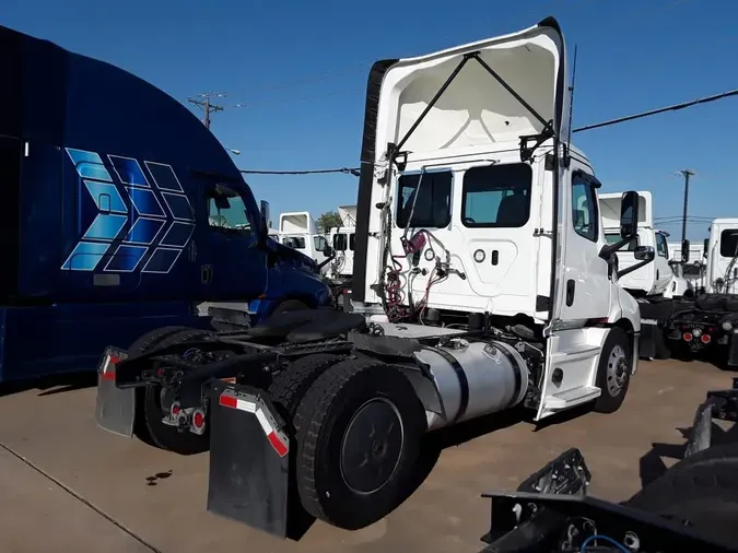 2020 FREIGHTLINER/MERCEDES NEW CASCADIA 116