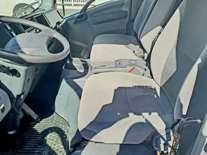 2018 ISUZU NPR HD