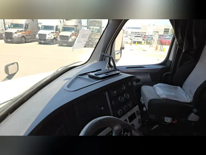 2020 Freightliner Cascadia