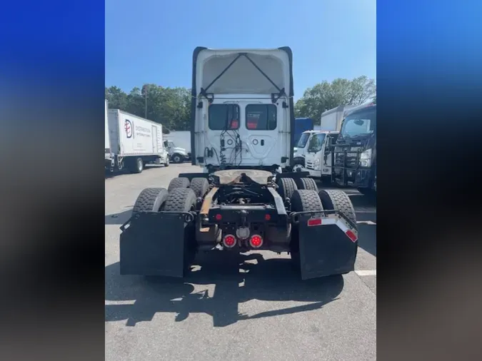 2019 FREIGHTLINER NEW CASCADIA PX12664