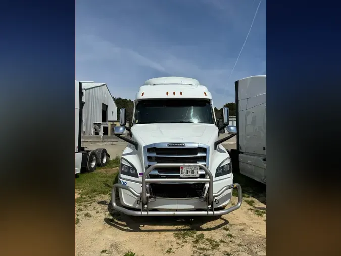2021 FREIGHTLINER CA116
