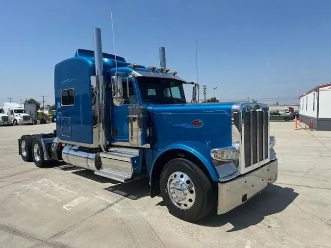 2021 Peterbilt 389